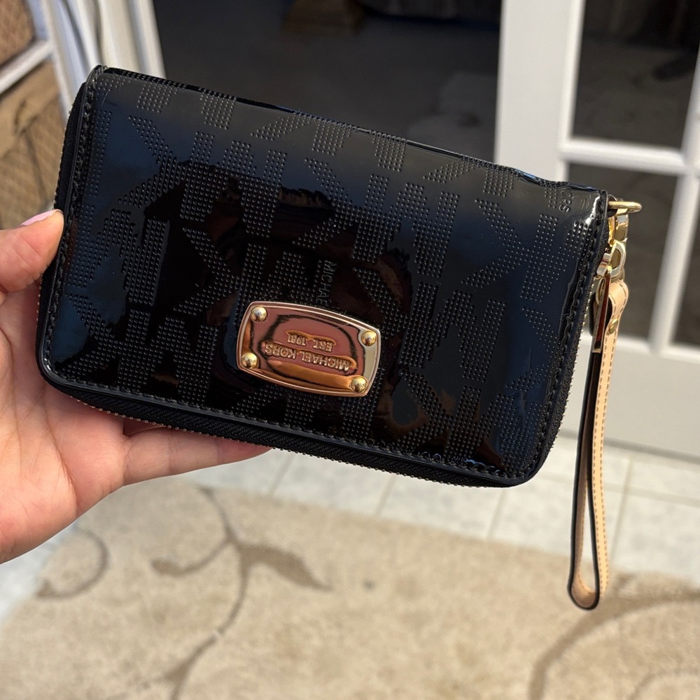 Michael Kors Black and Gold Wristlet